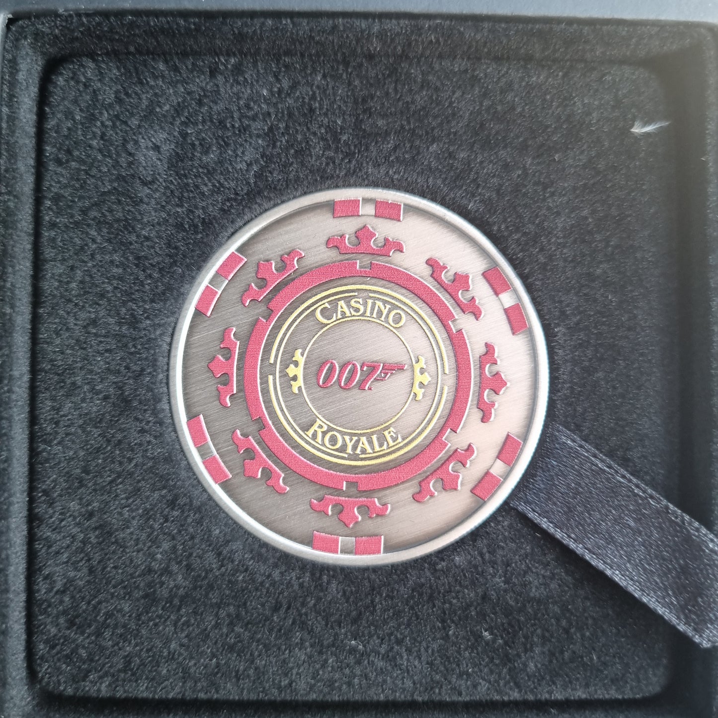 Casino Royale 007 Coloured Proof Poker Chip 1oz