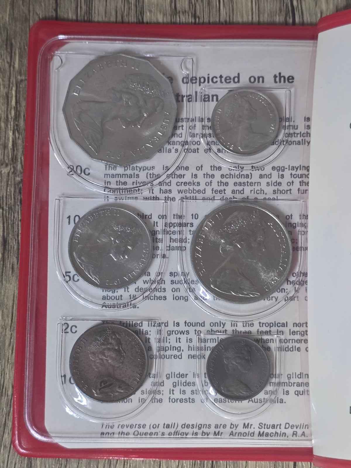 1972 Red Wallet UNC Set