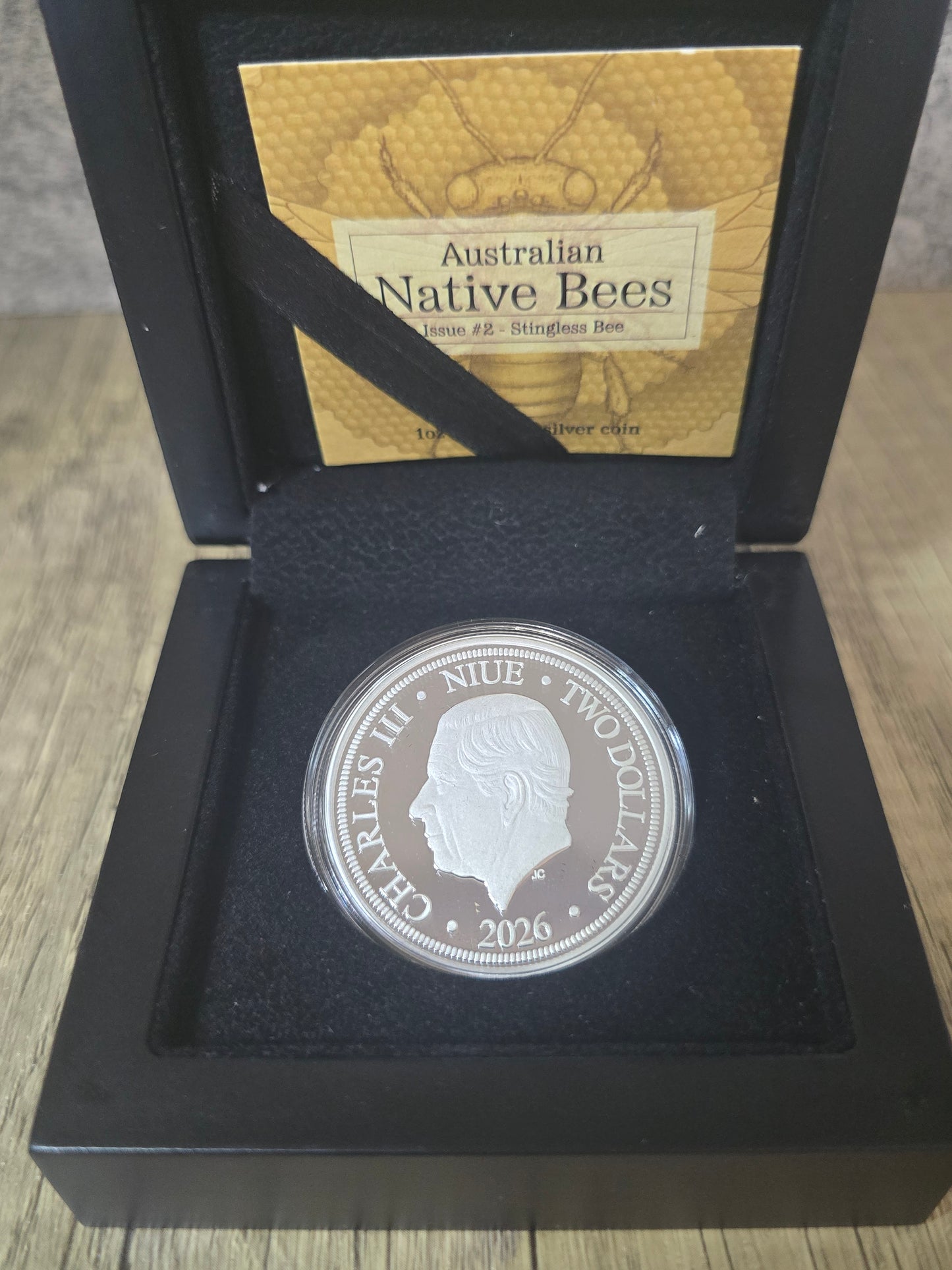 Stingless Bee 1oz Coloured Hologram