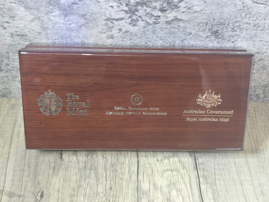 Queens Diamond Jubilee Set