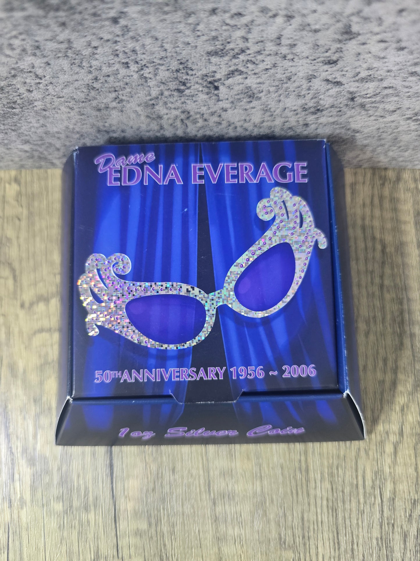 Dame Edna Everage 1oz proof
