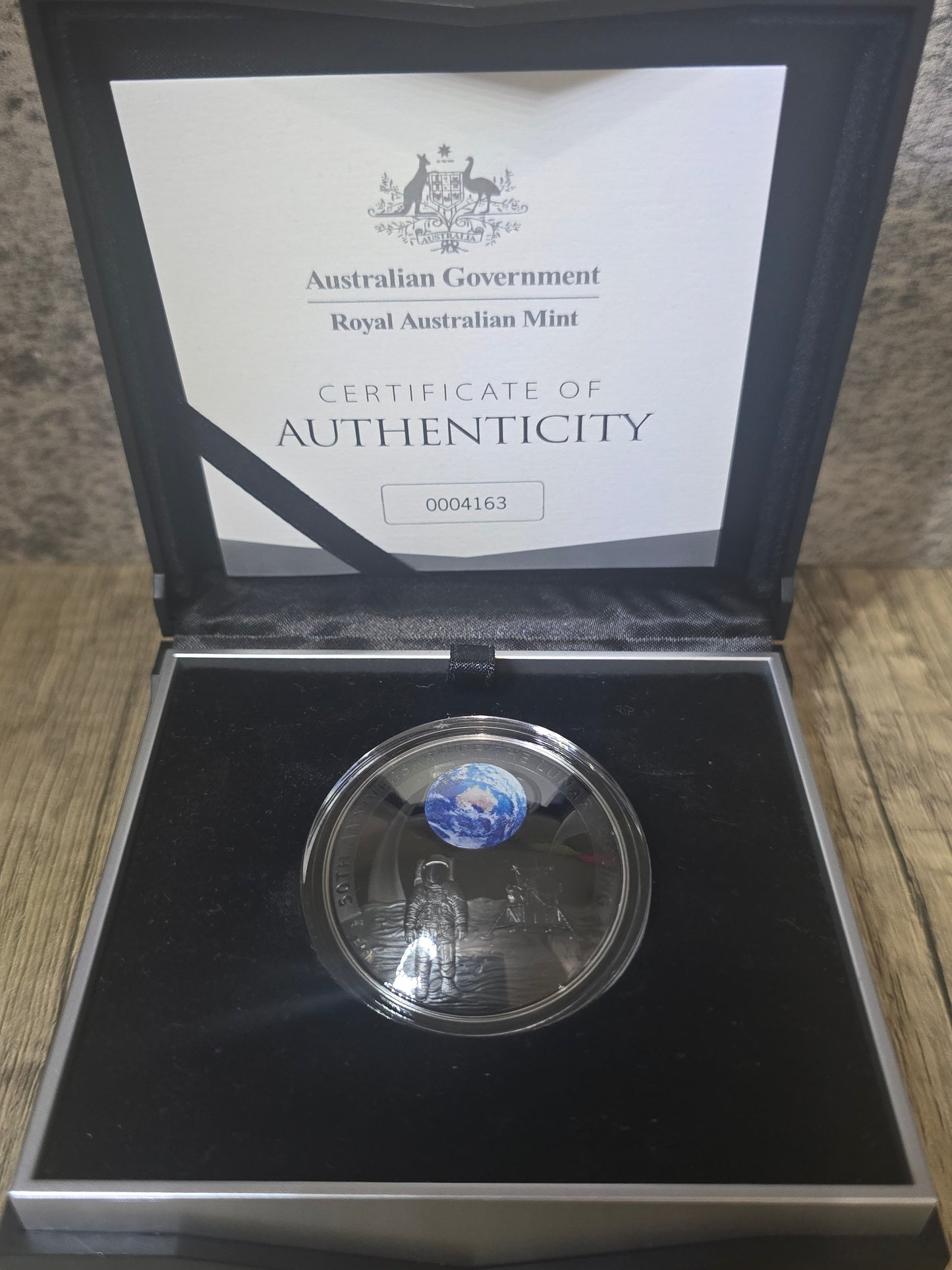 One Giant Leap For Mankind, 50th Anniversary of moon landing 1oz 2019