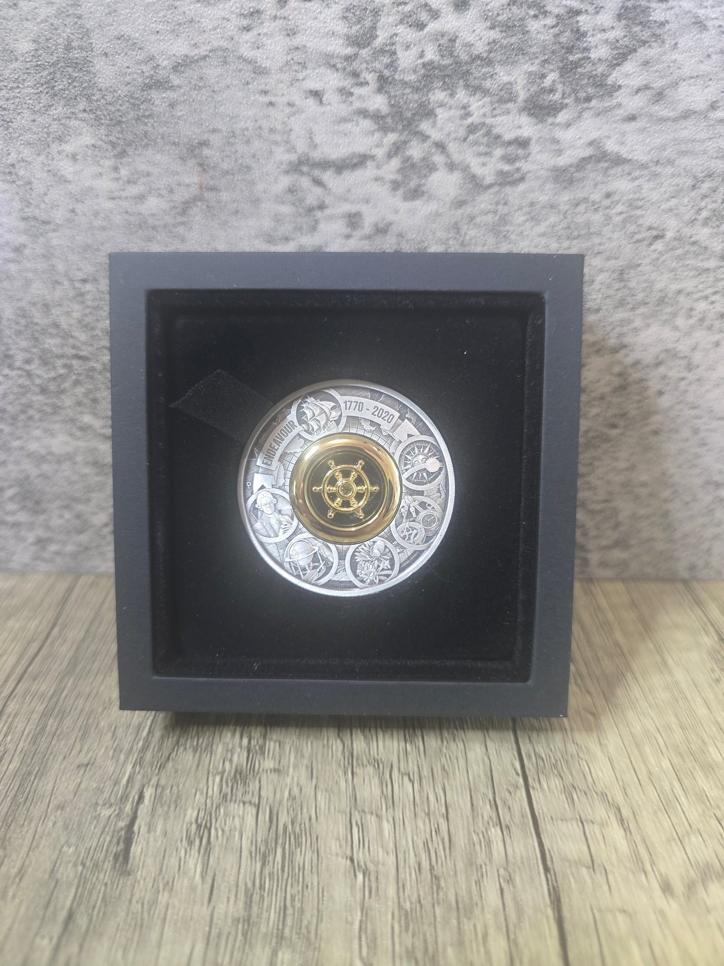 Voyage of Discovery 250years (1770-2020) Endeavour 2oz antique 2020