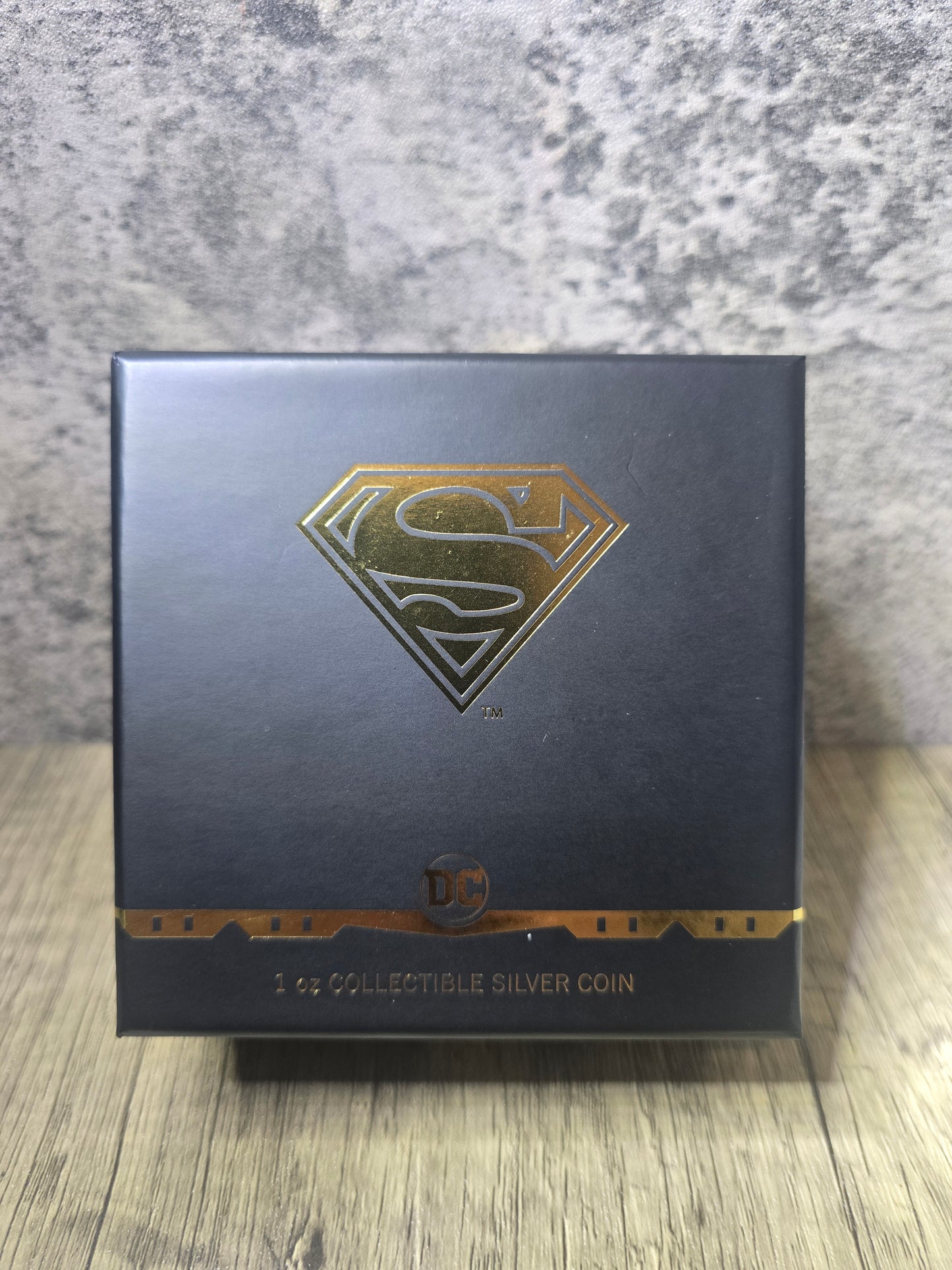 DC Superman Shield Emblem 1oz Proof Nuie 2021