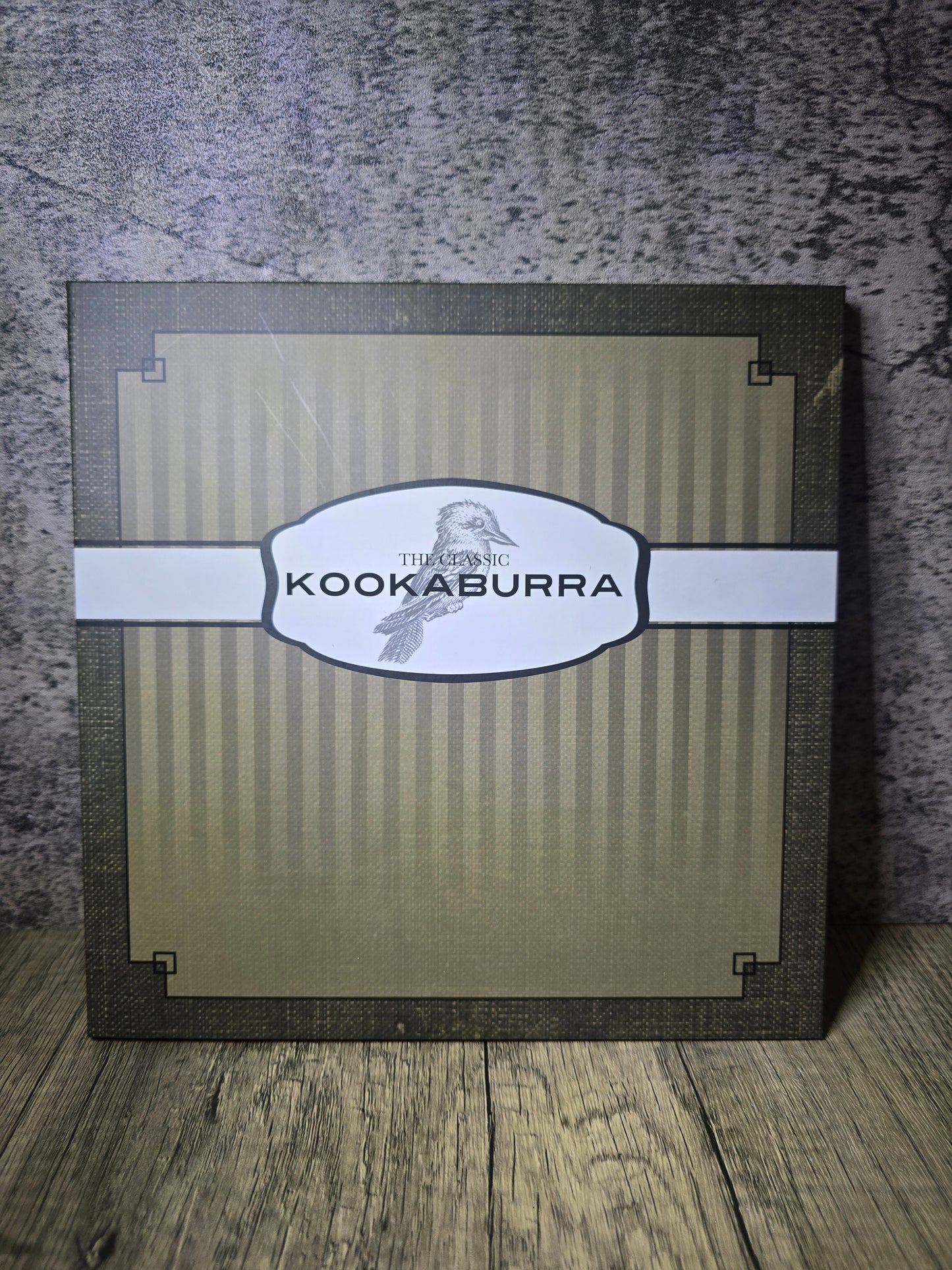 2009 The Classic Kookaburra 1oz Silver Coin & Stamp Folder
