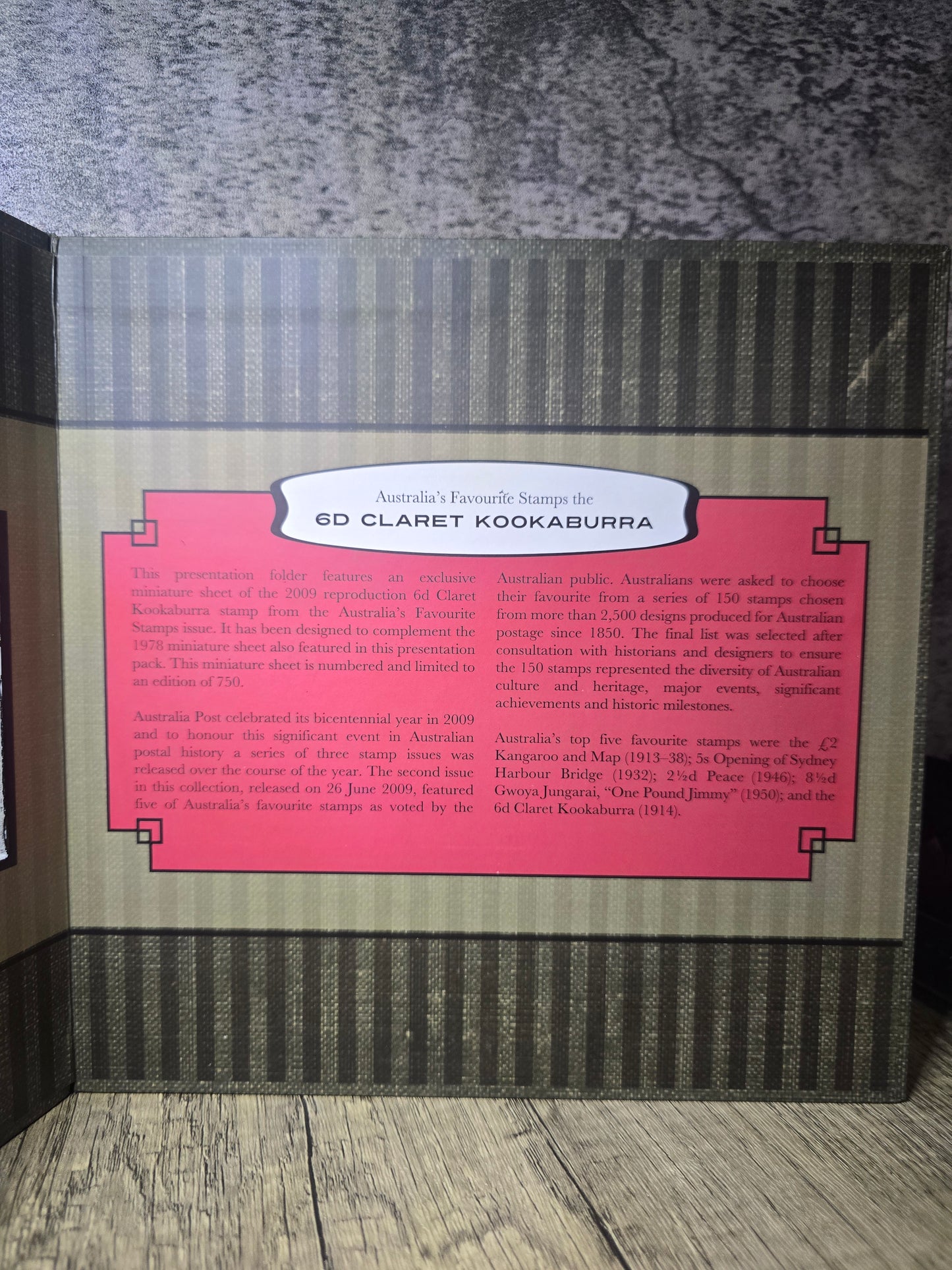 2009 The Classic Kookaburra 1oz Silver Coin & Stamp Folder