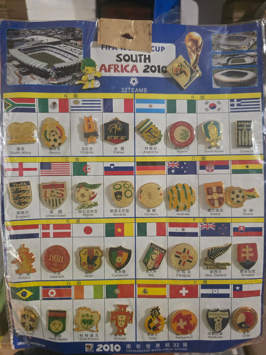 2010 FIFA World Cup ⚽️ 32 Team Pin Set (34 pins, complete set)