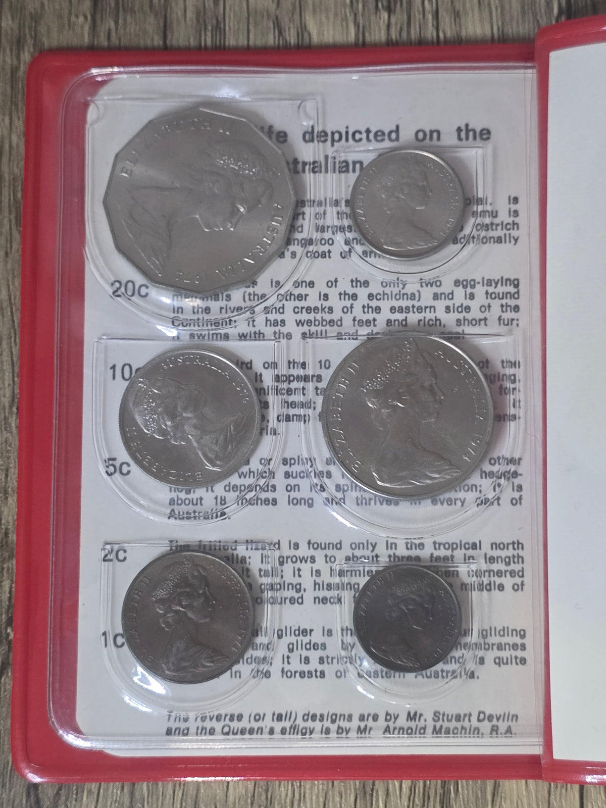 1974 Red Wallet UNC Set
