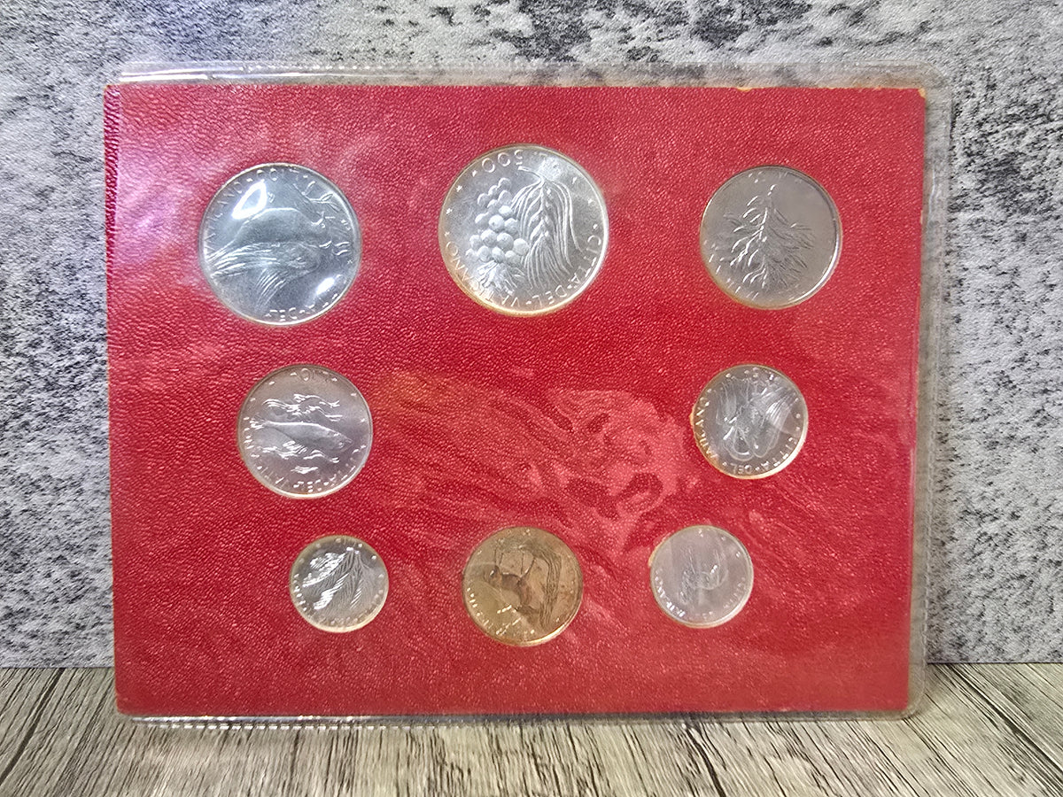 1976 Vatican UNC 8 coin set