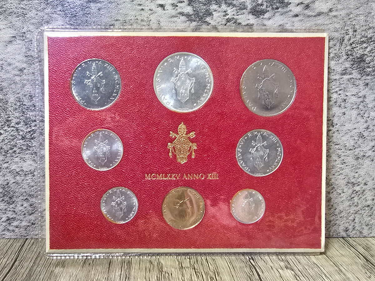 1975 Vatican UNC 8 coin set