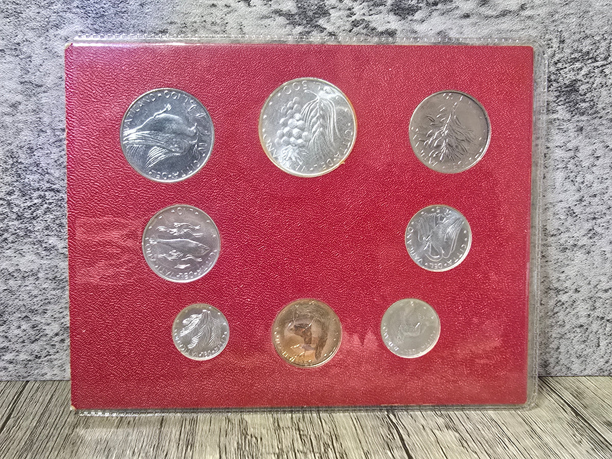 1975 Vatican UNC 8 coin set