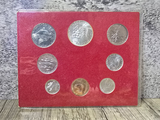 1975 Vatican UNC 8 coin set