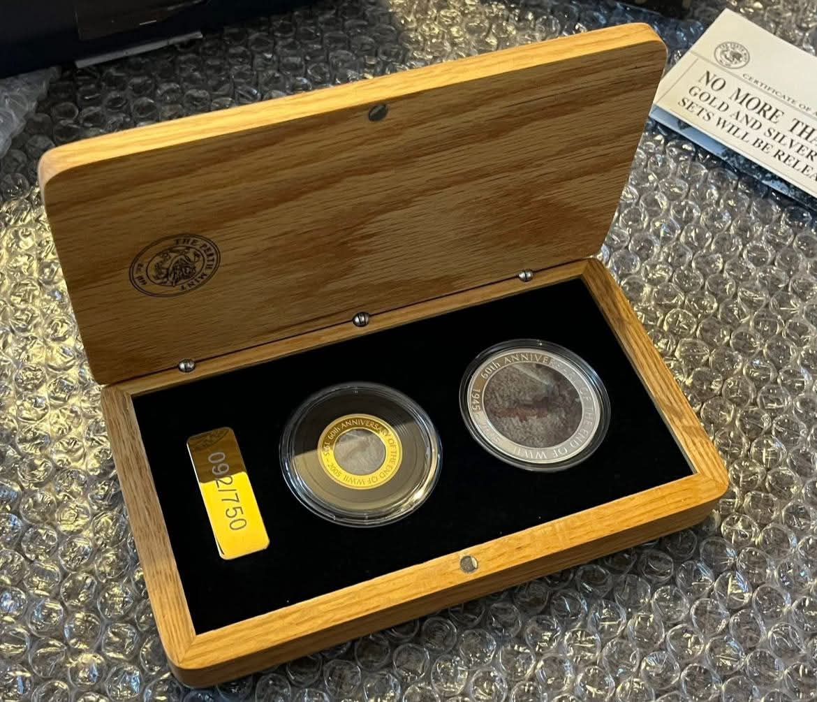 60th Anniversary of End of WWII, 2005 - 2 coin proof set (gold / silver 1oz)