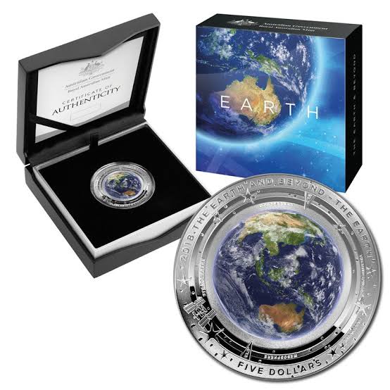 The Earth $5 Domed 2018
